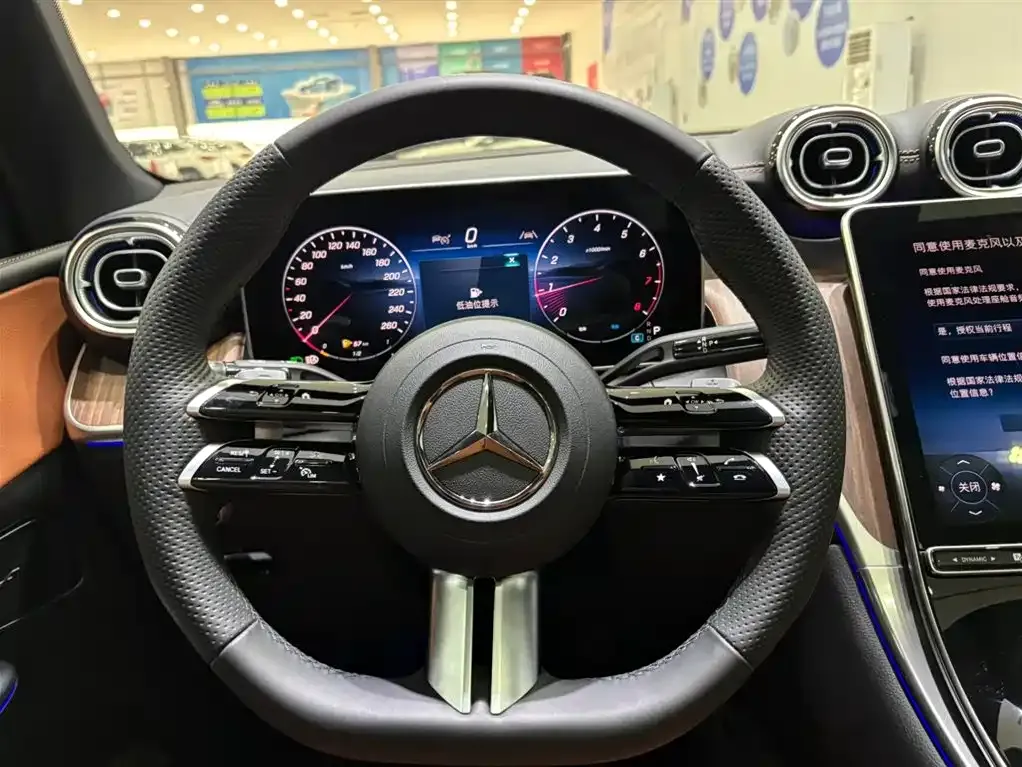 Mercedes-Benz GLC — фото 10