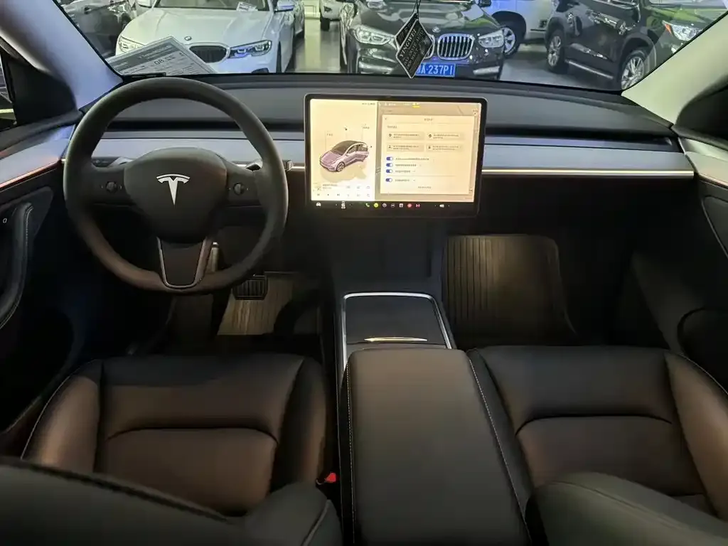 Tesla Model Y — фото 4