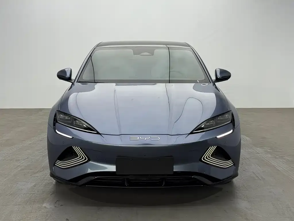 BYD Seal — фото 6