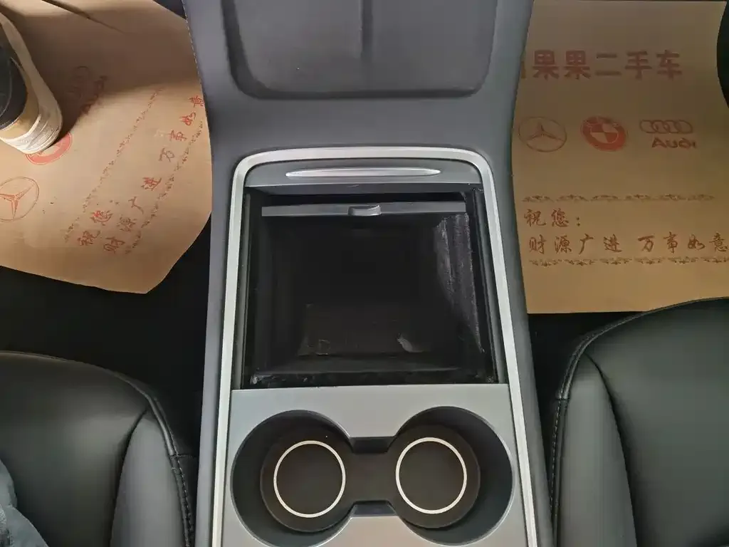 Tesla Model 3 — фото 9