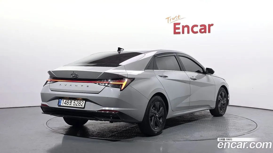 Hyundai AVANTE — фото 3