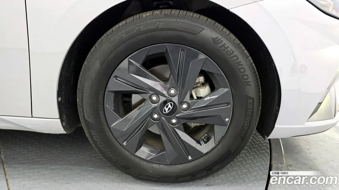 Hyundai AVANTE — фото 9