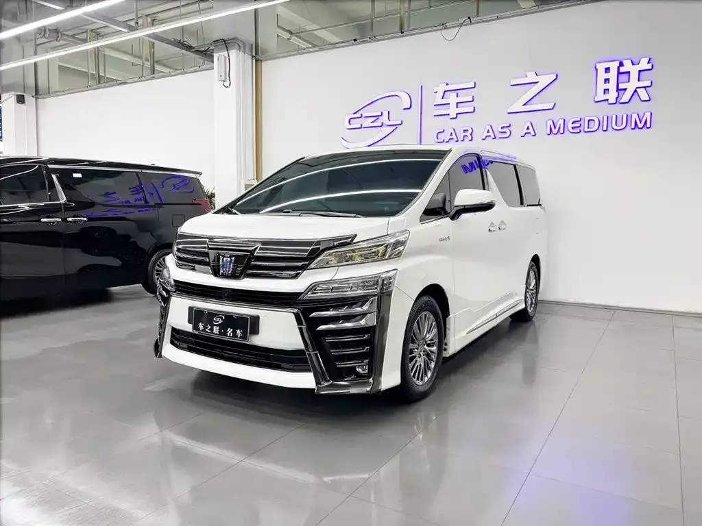 Toyota Vellfire — фото 3