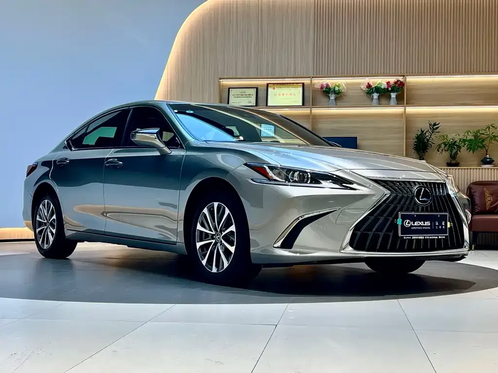 Lexus ES — фото 6