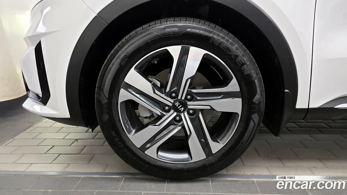 Kia Sorento — фото 5
