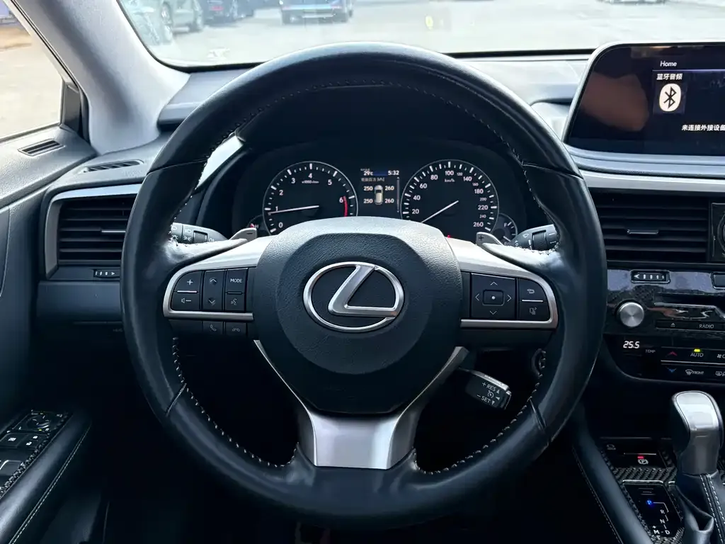 Lexus RX — фото 8