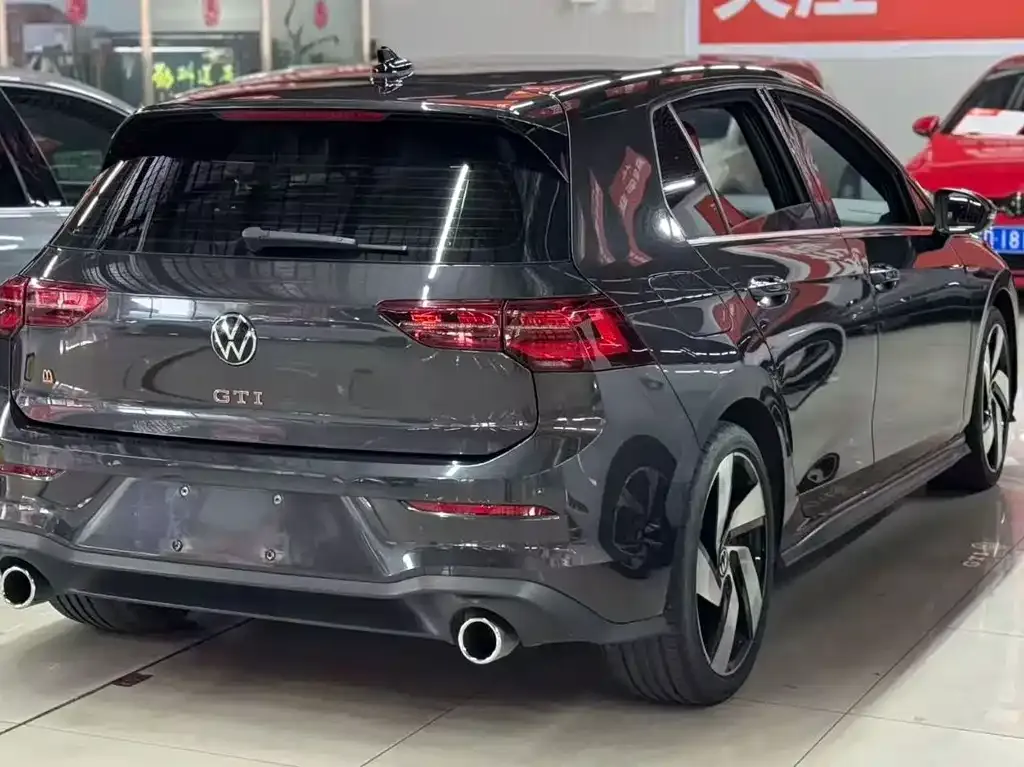 Volkswagen Golf GTI — фото 7