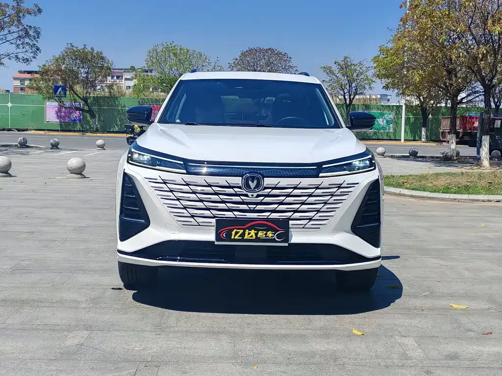 Changan CS75PLUS — фото 9