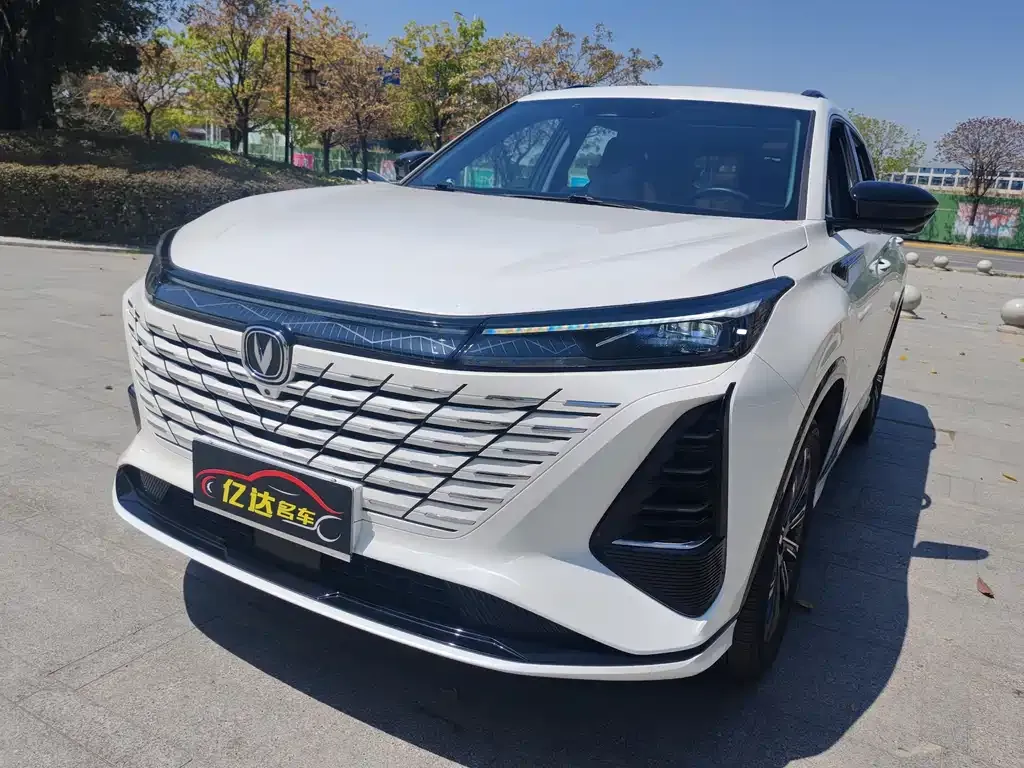 Changan CS75PLUS — фото 3