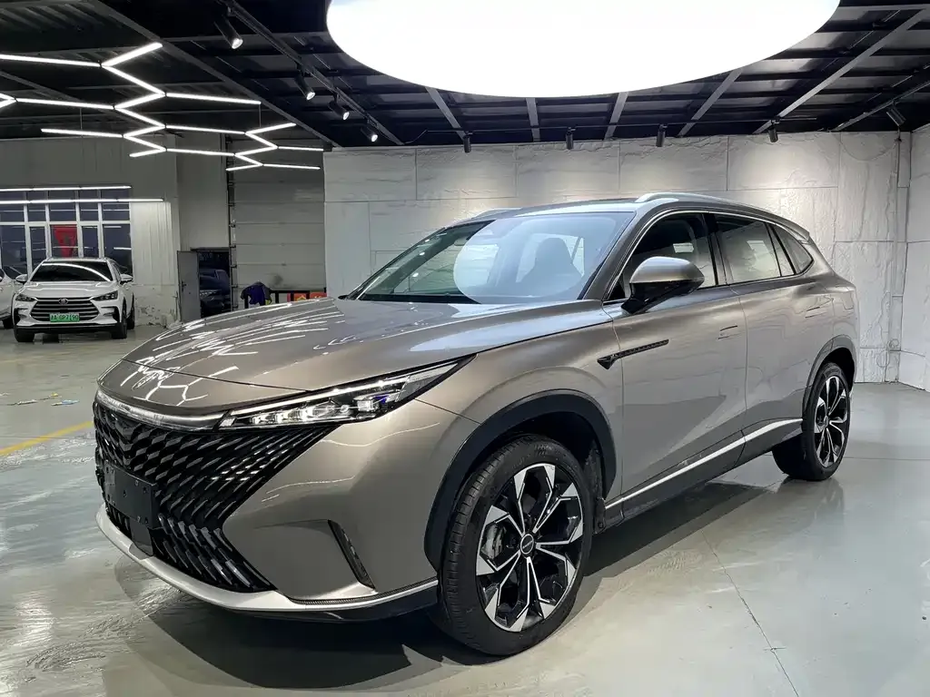 Roewe RX5 New Energy — фото 1