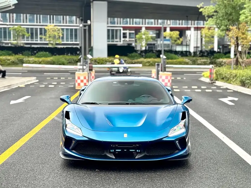 Ferrari F8 — фото 1