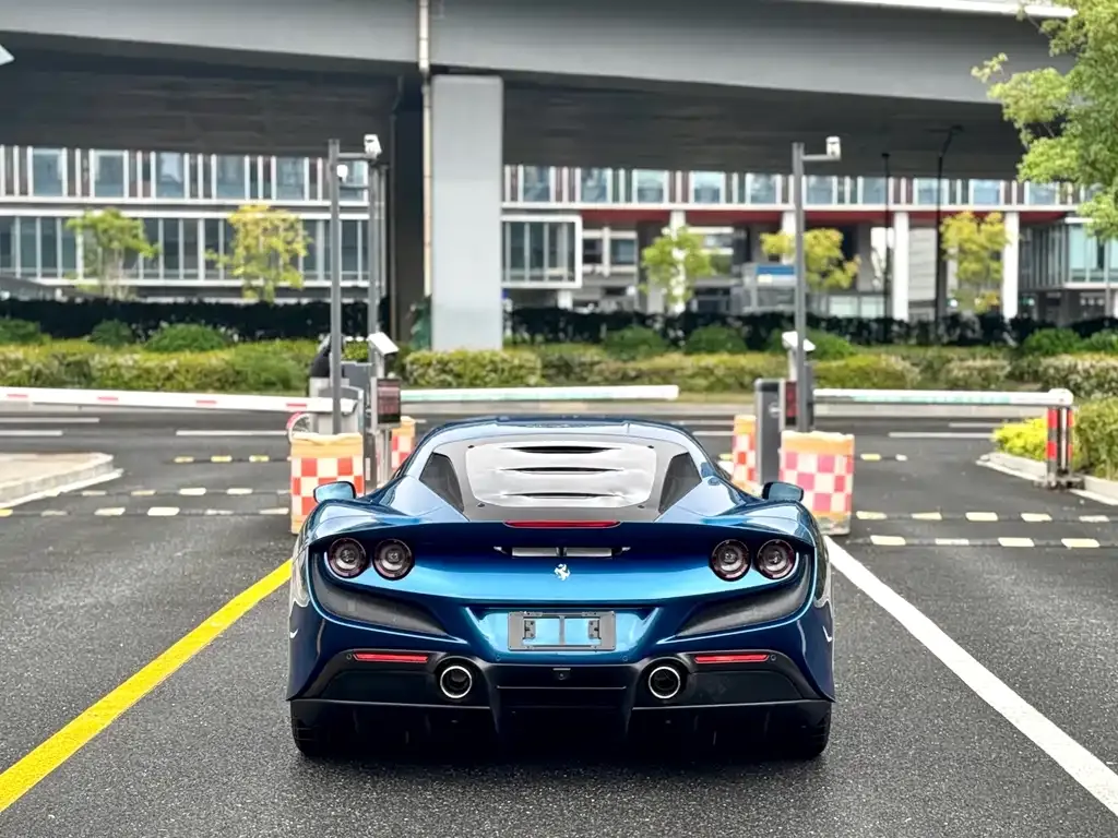 Ferrari F8 — фото 2