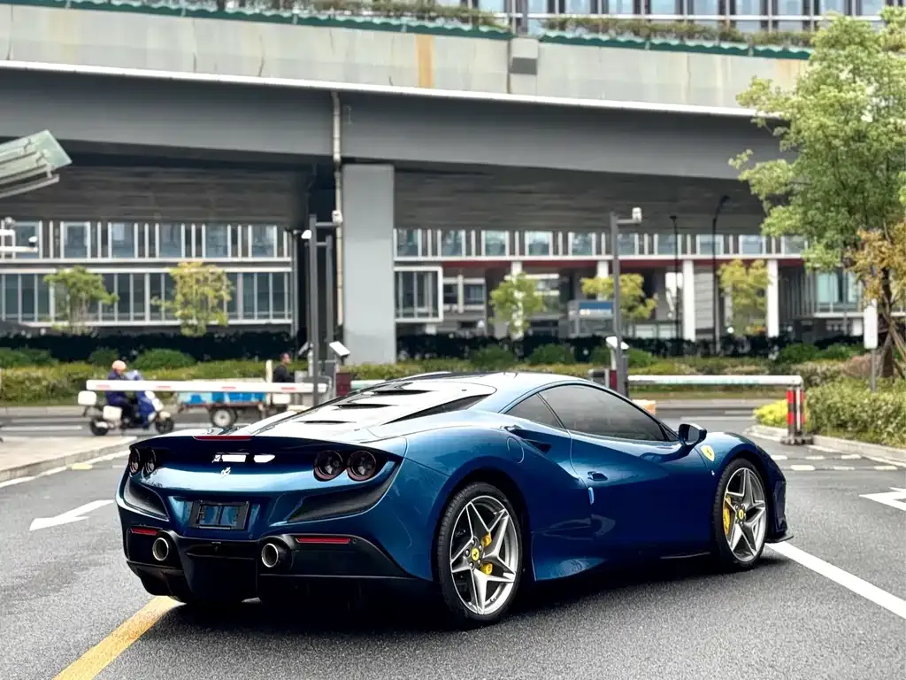 Ferrari F8 — фото 3