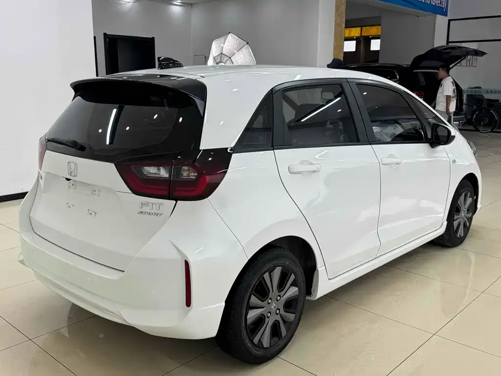 Honda Fit — фото 6
