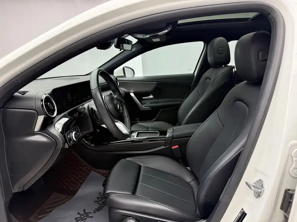 Mercedes-Benz A-Class — фото 10