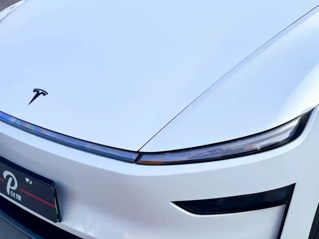 Tesla Model Y L — фото 2