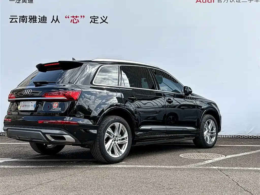 Audi Q7 — фото 5