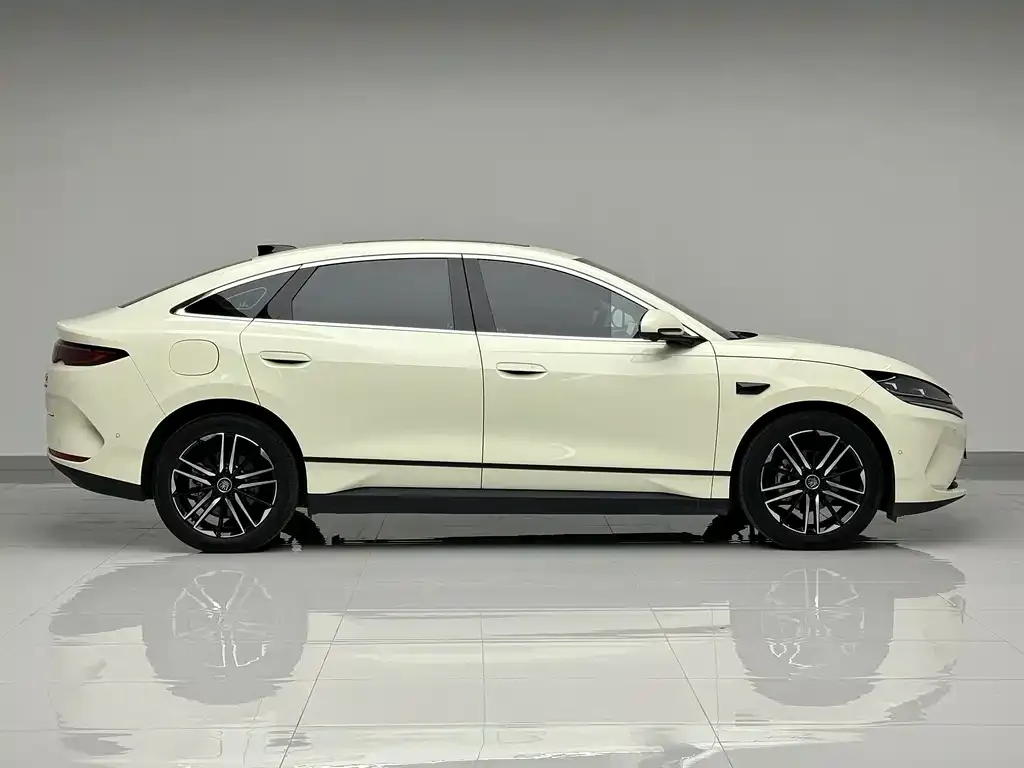 BYD Qin L — фото 4