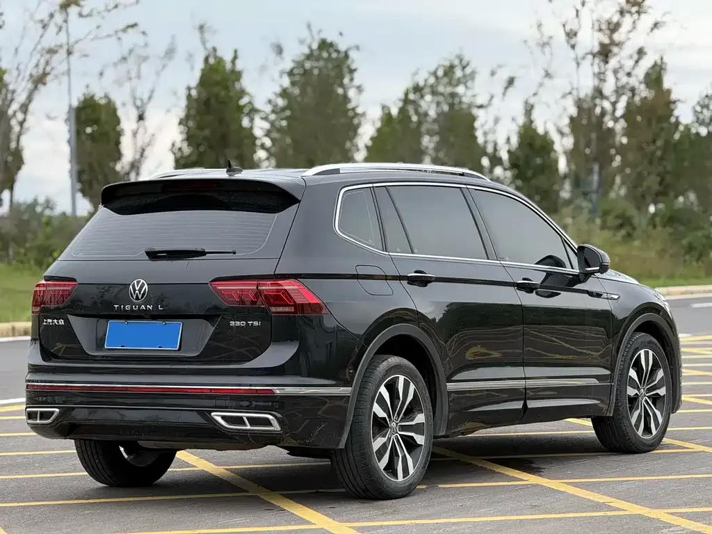 Volkswagen Tiguan L — фото 6
