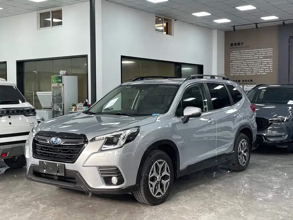 Subaru Forester — фото 1