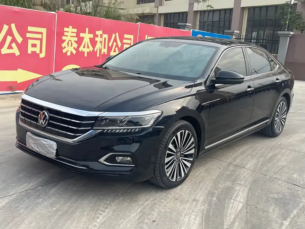 Volkswagen Passat — фото 1