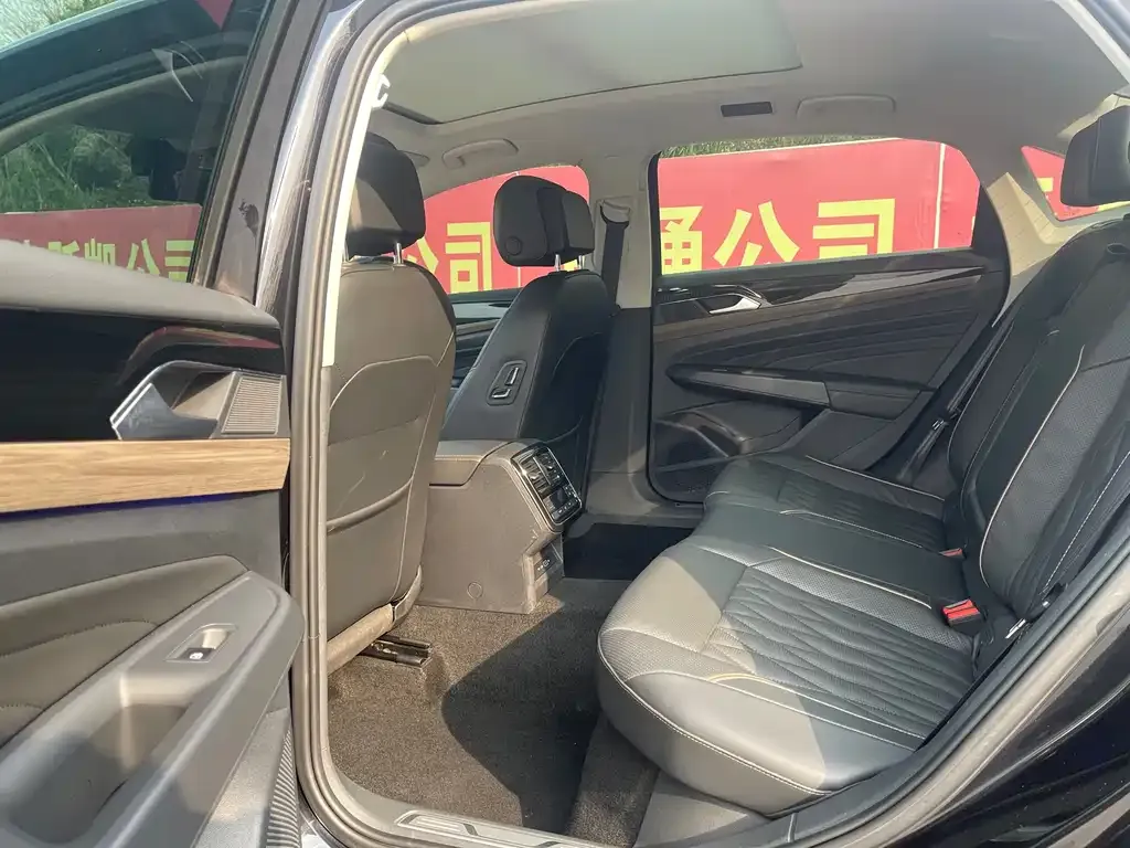 Volkswagen Passat — фото 3