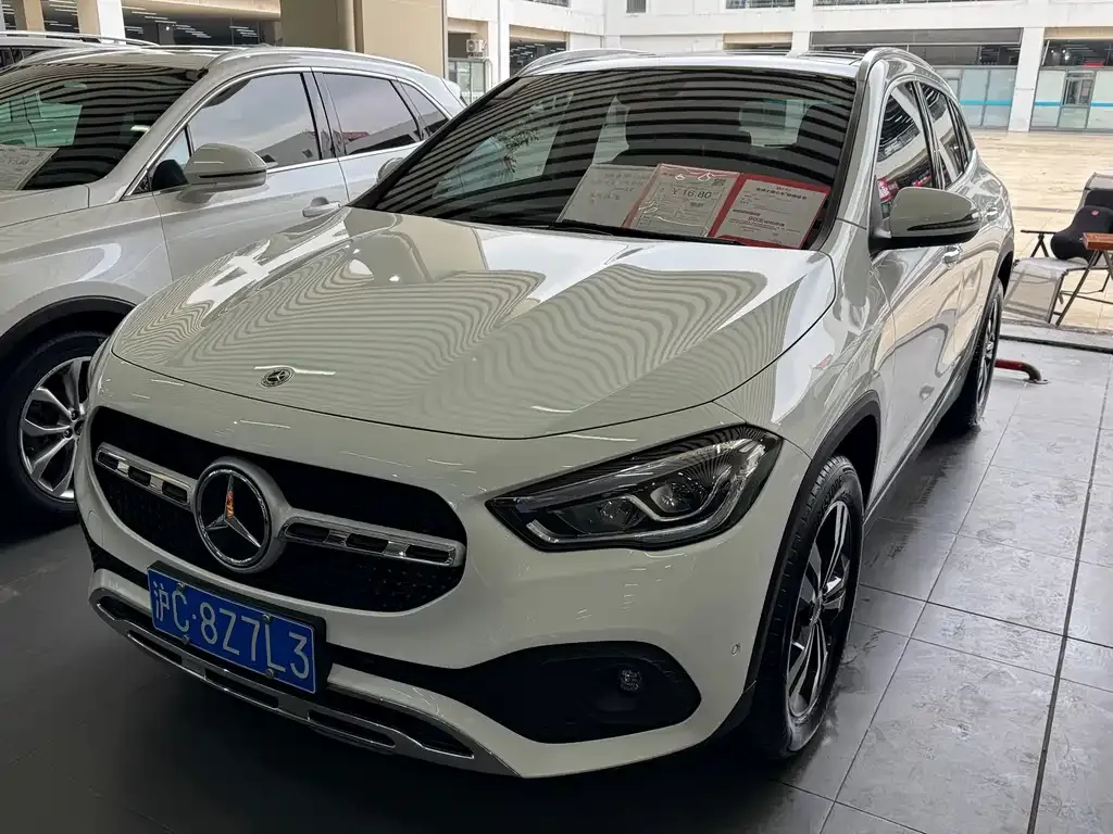 Mercedes-Benz GLA — фото 1