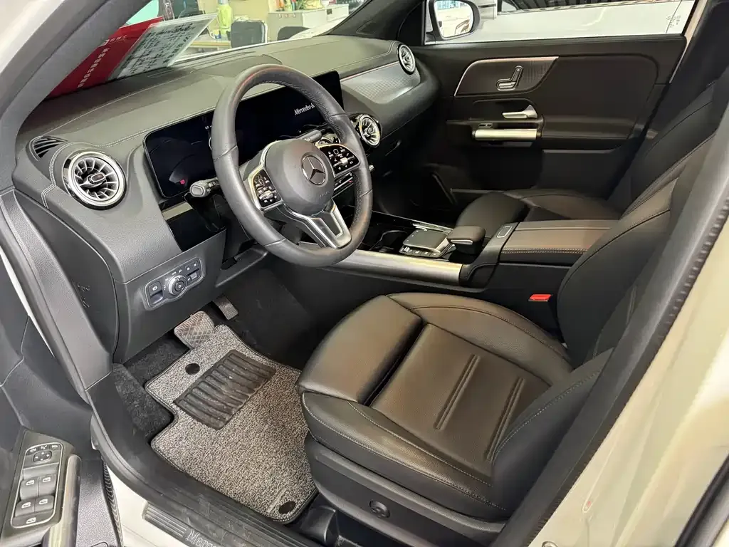 Mercedes-Benz GLA — фото 10