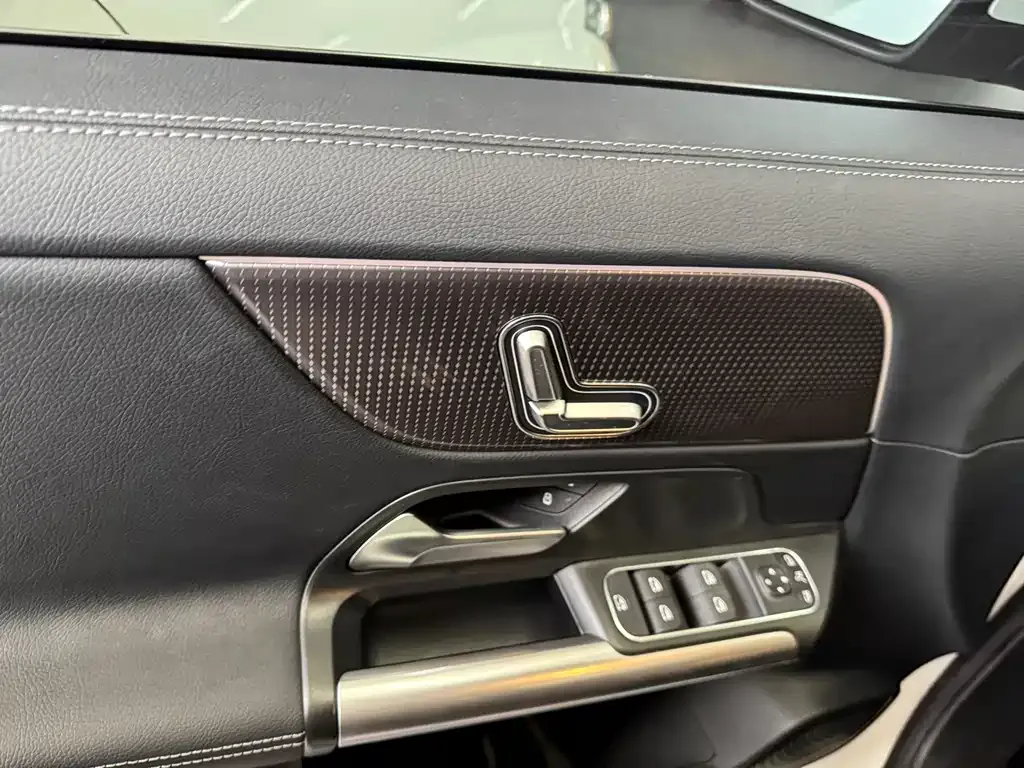 Mercedes-Benz GLA — фото 7