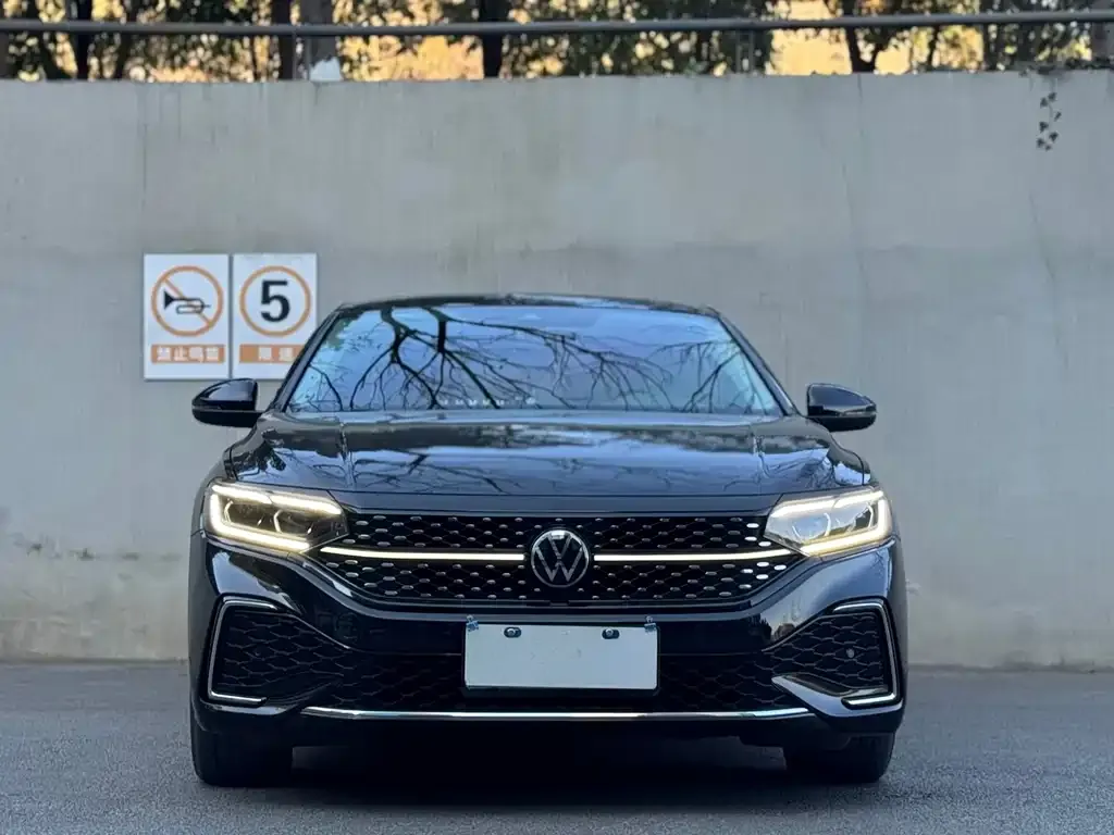 Volkswagen Passat — фото 3