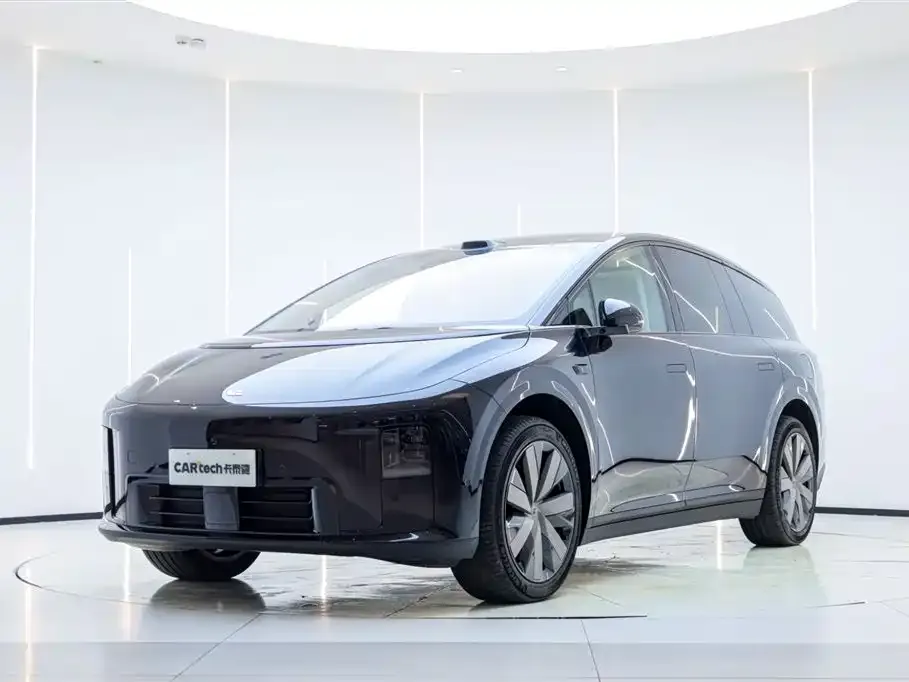Li Auto i8 — фото 3