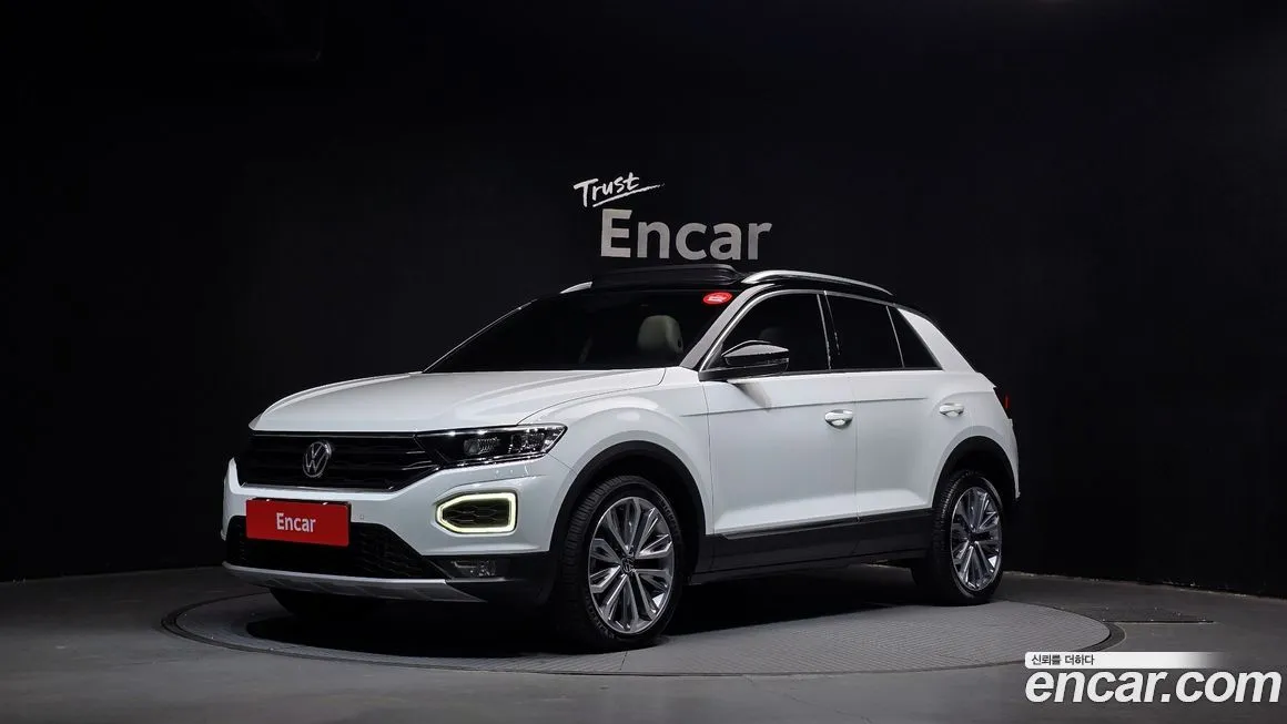 Volkswagen T-Roc — фото 1