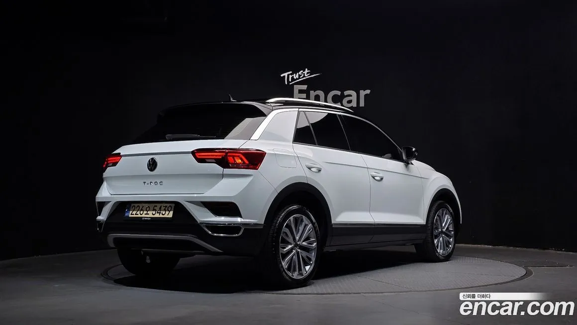 Volkswagen T-Roc — фото 5