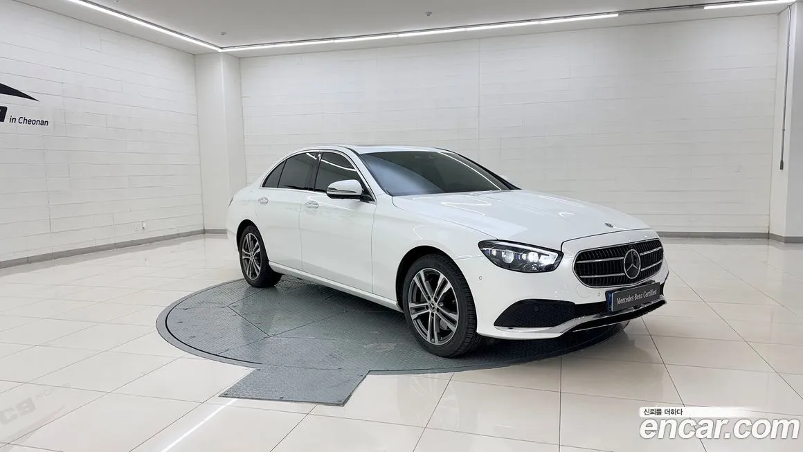 Mercedes-Benz E-Class — фото 5