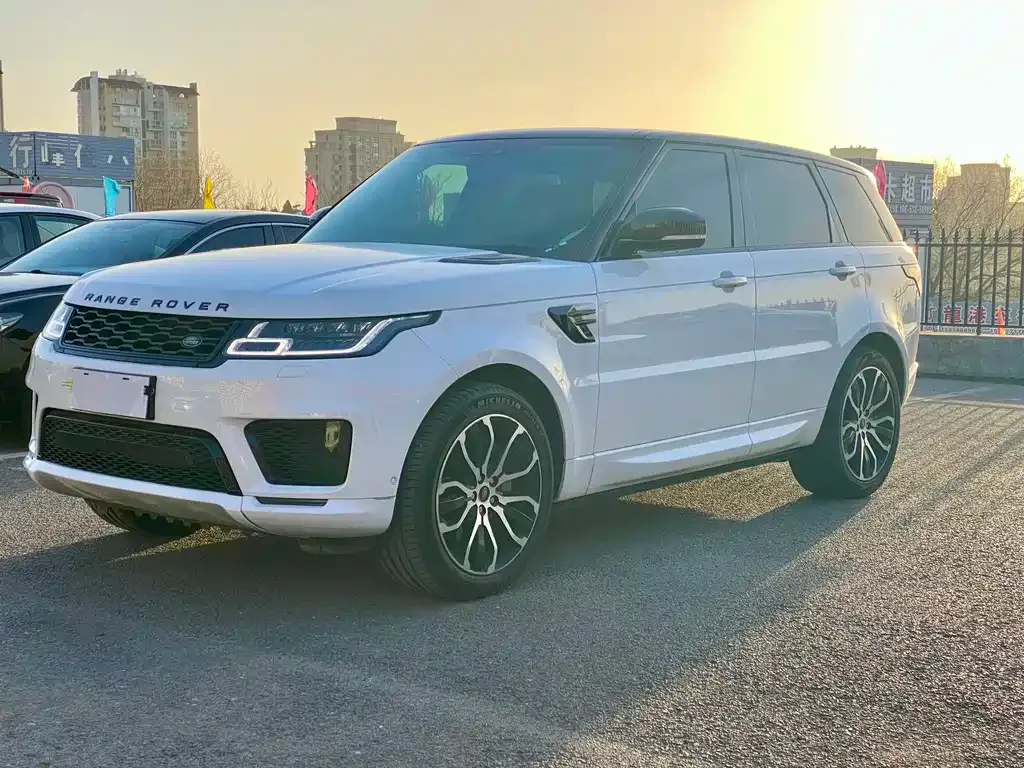 Land Rover Sport — фото 1
