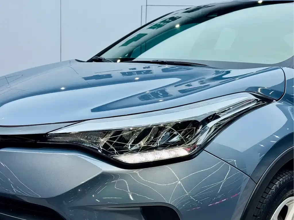 Toyota C-HR — фото 6
