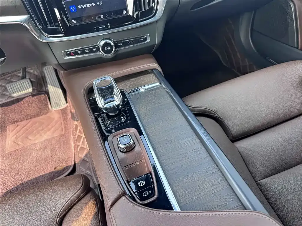Volvo S90 — фото 9