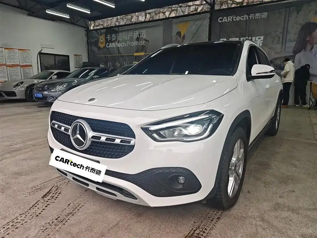 Mercedes-Benz GLA — фото 1