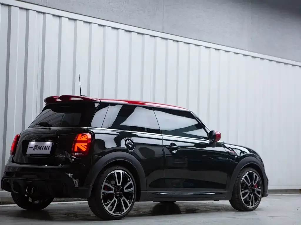 MINI JCW (John Cooper Works) — фото 8