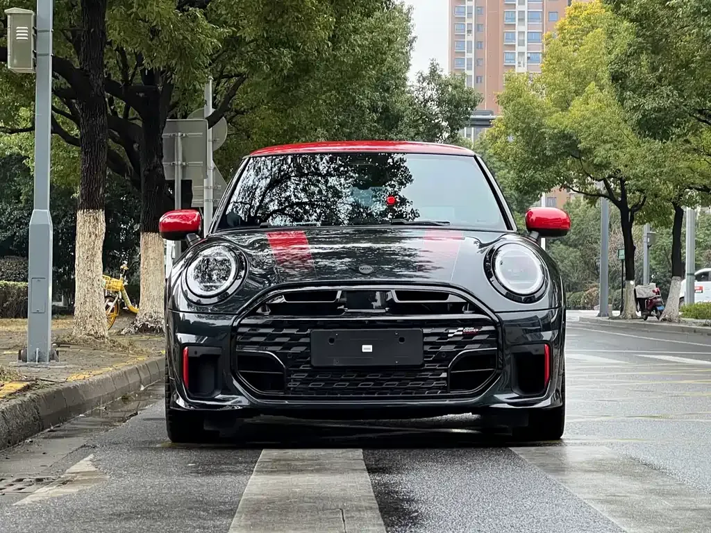 MINI JCW Electric — фото 6