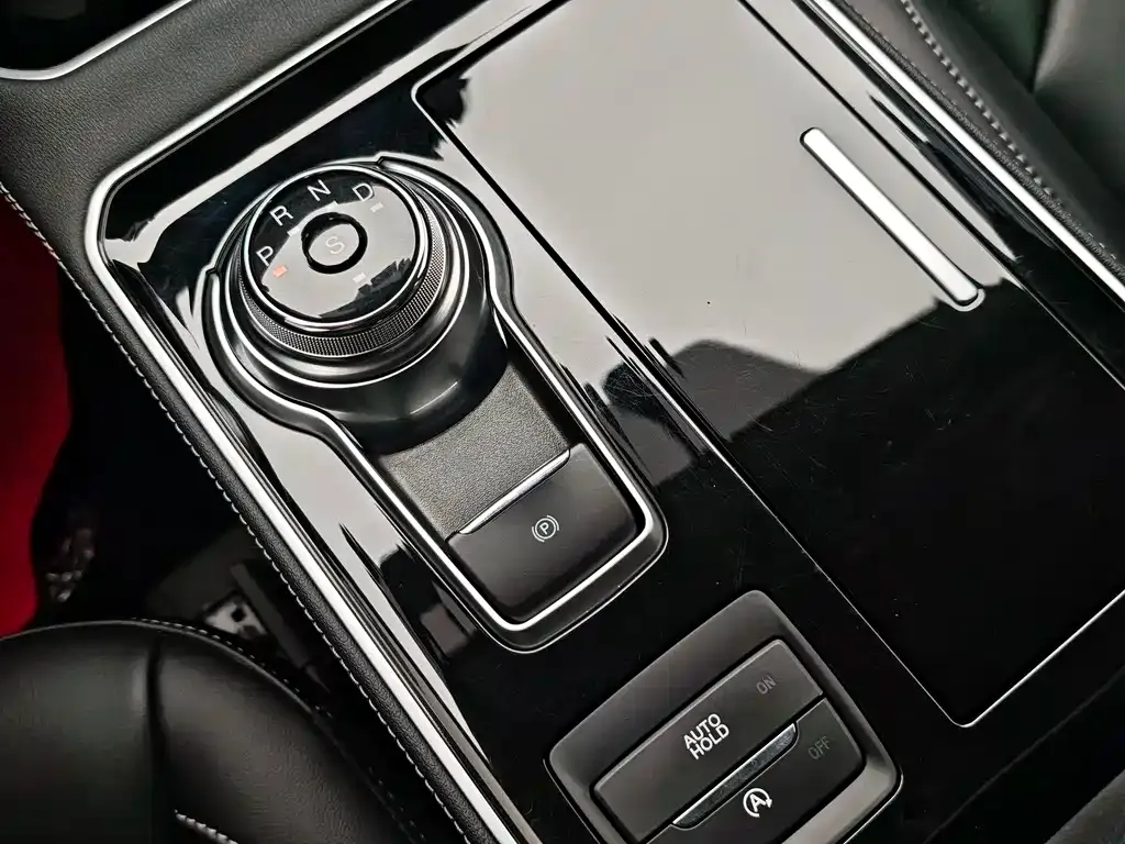 Ford Edge — фото 8