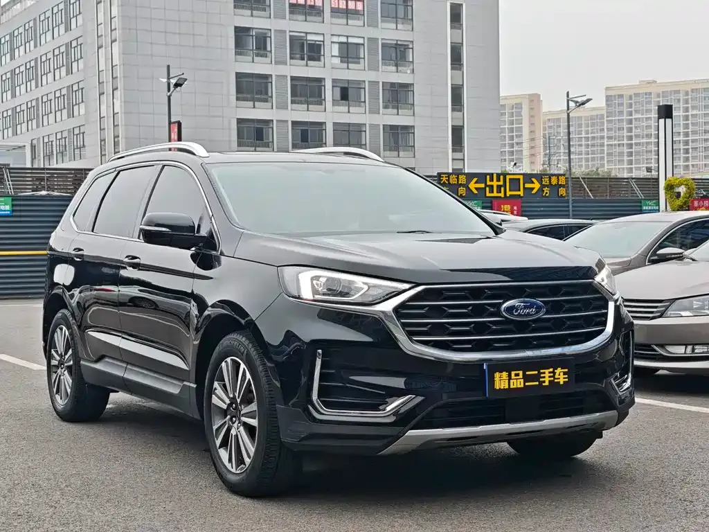 Ford Edge — фото 10