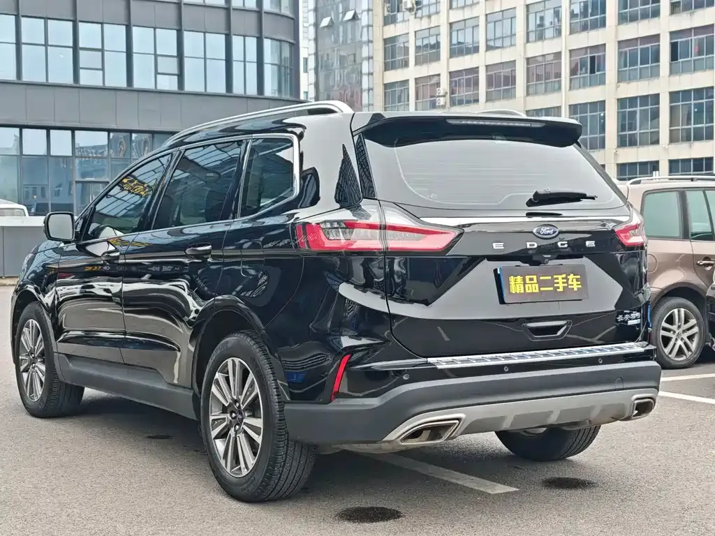 Ford Edge — фото 7