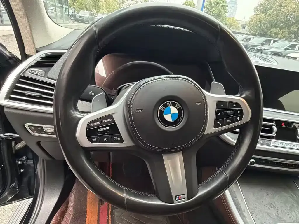 BMW X5 — фото 10