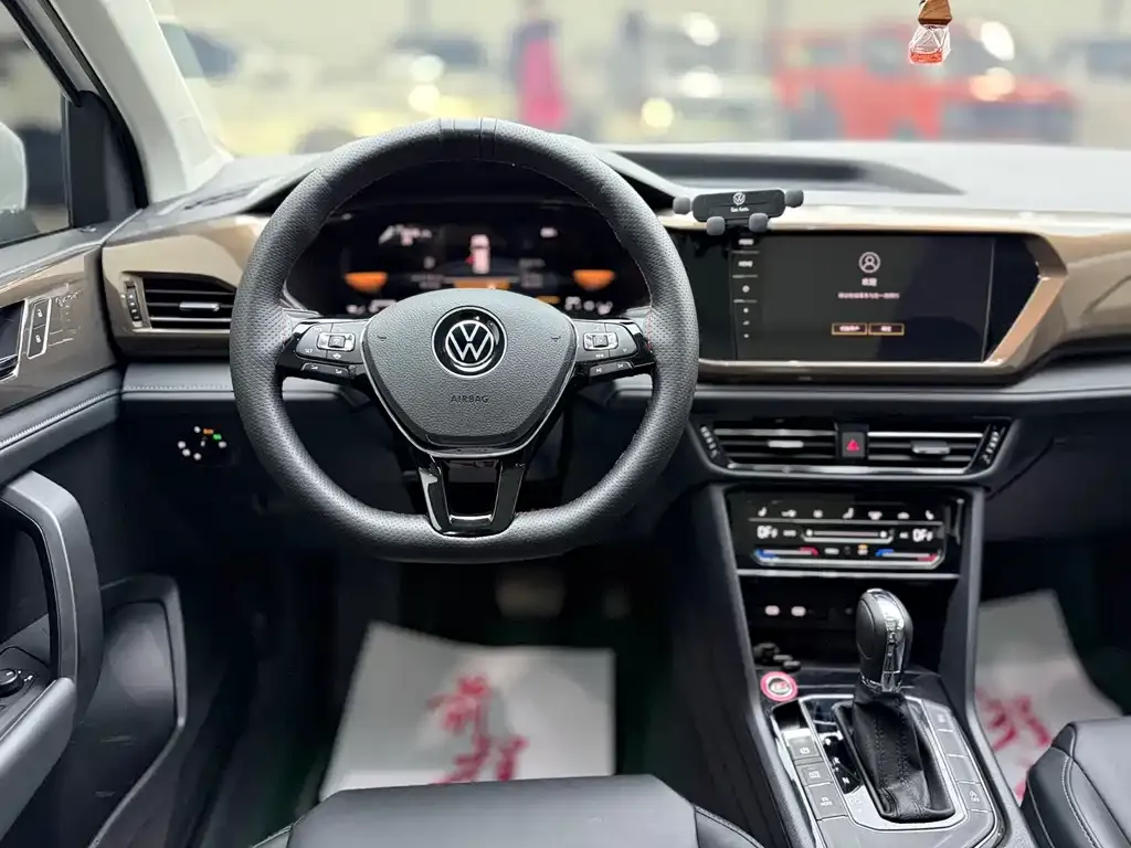 Volkswagen Tharu — фото 10