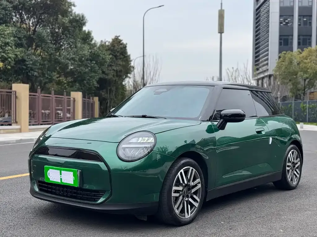 MINI Cooper EV — фото 1
