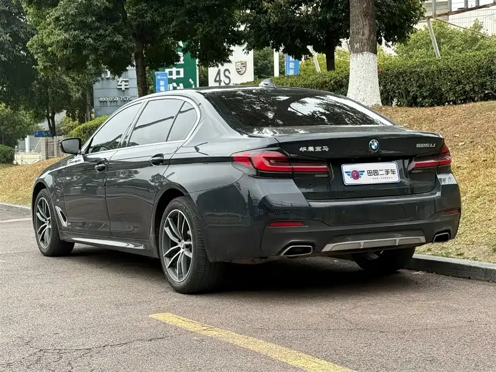 BMW 5 Series — фото 2