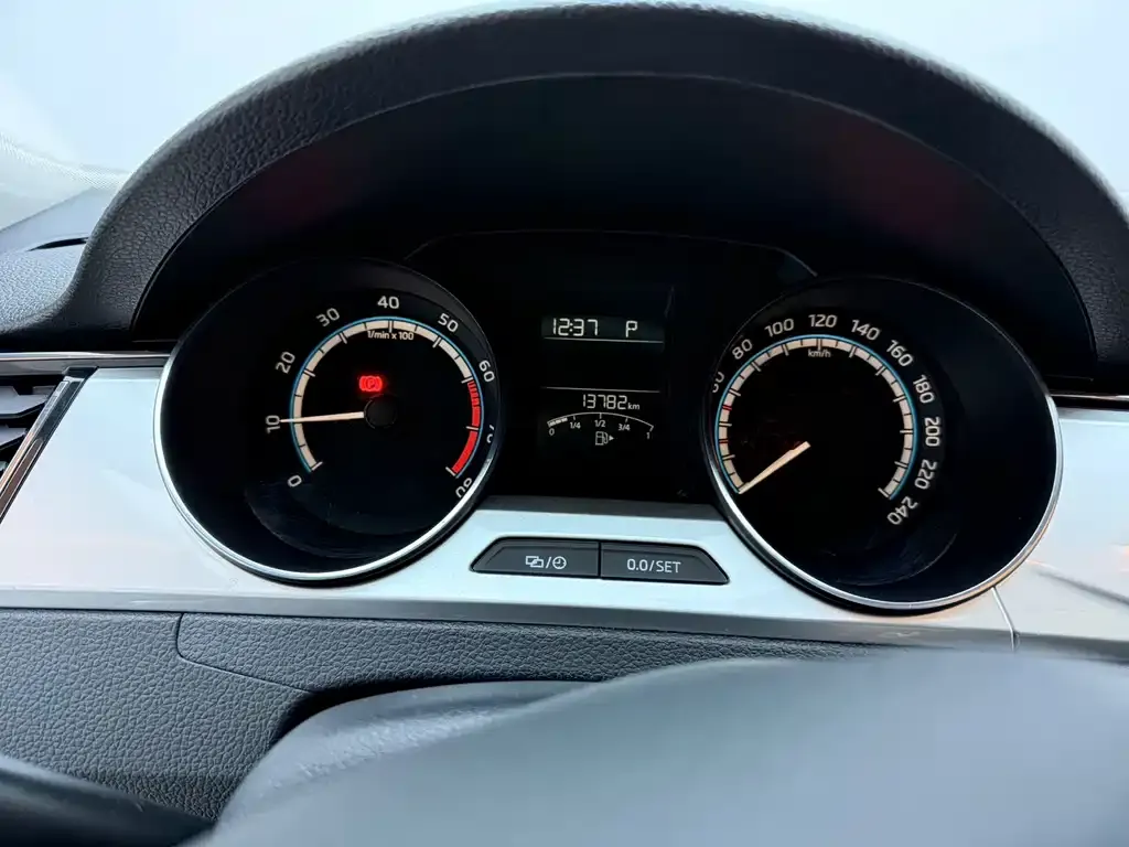 Skoda Rapid — фото 9