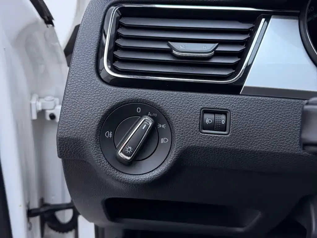 Skoda Rapid — фото 3
