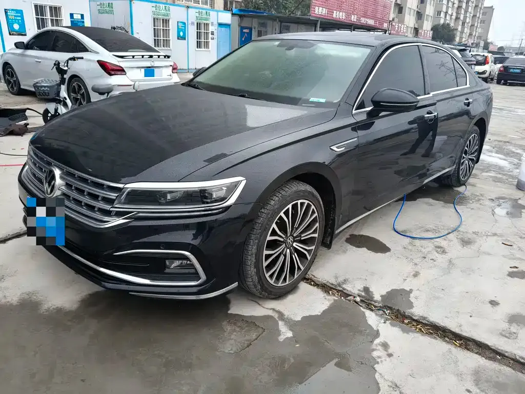 Volkswagen Phideon — фото 1